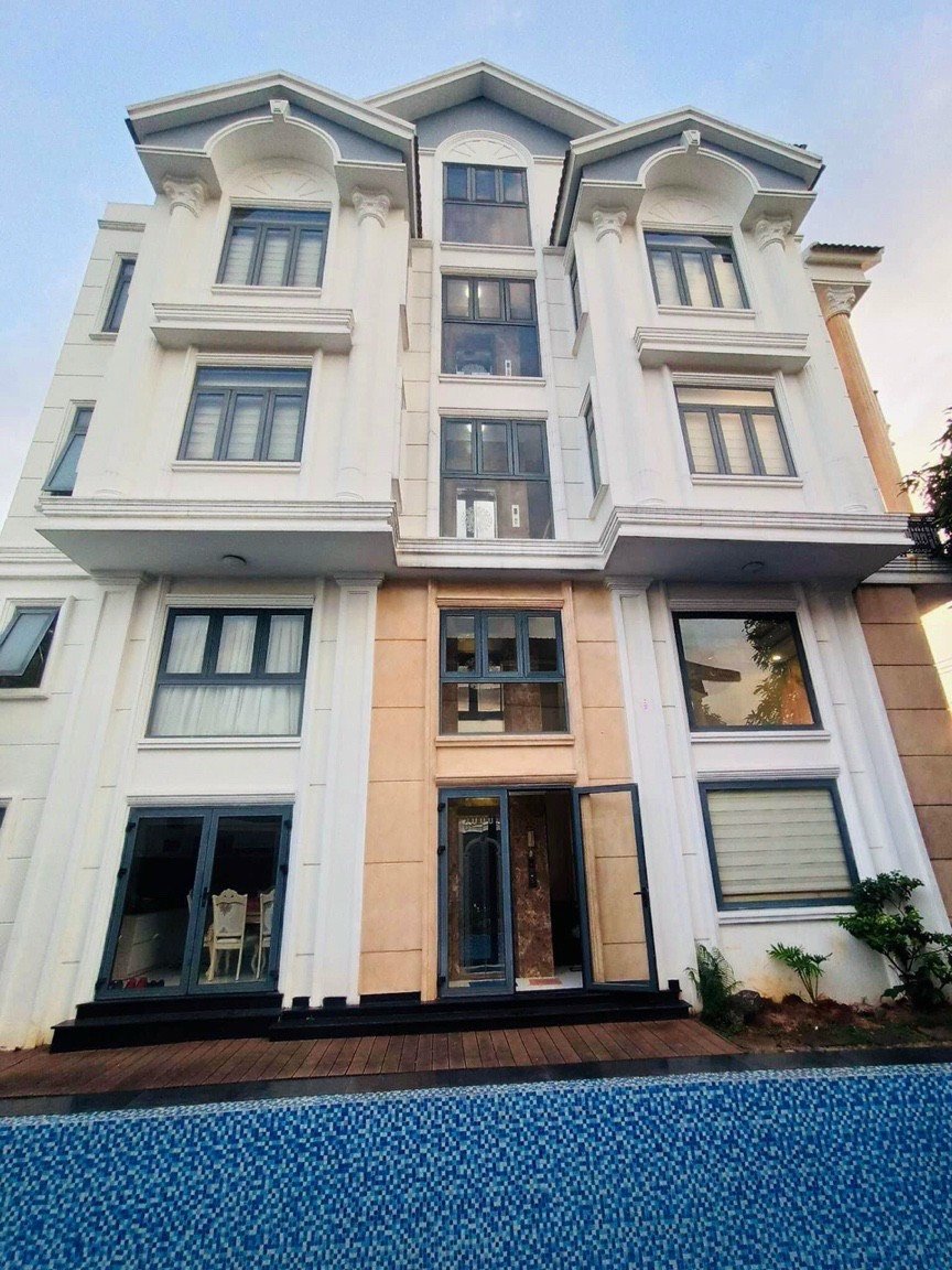 Bán căn Biệt Thự ( 5 TẦNG ) Mt đường, P. Linh Xuân, dt 301m2 giá 15,5 tỷ 2