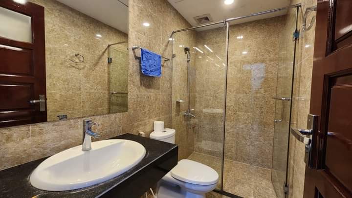 Cần bán Nhà mặt tiền đường Mai Dịch, Phường Mai Dịch, Diện tích 40m², Giá Thương lượng 3