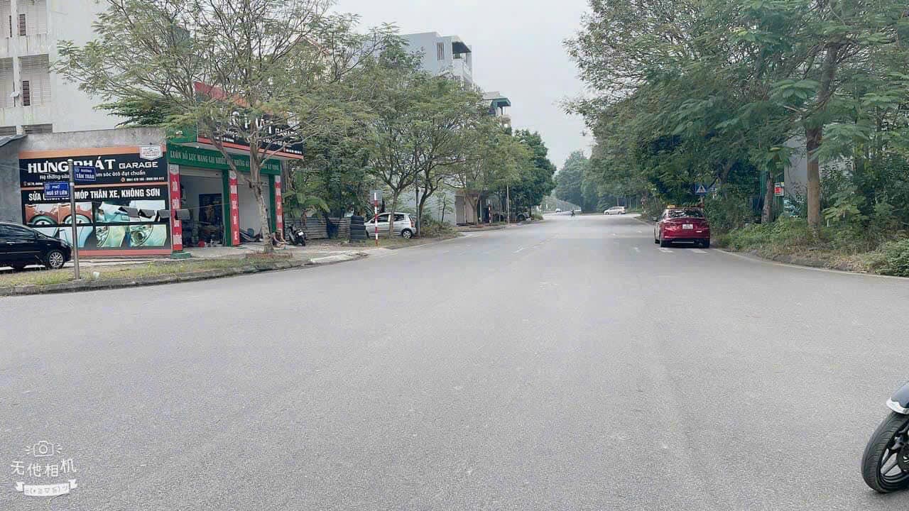 Bán đất mặt đường Tân Trào, KĐT Vạn Lộc, TP HD, 107.4m2, mt 8m, đường + vỉa hè 23.5m, KD tốt 1