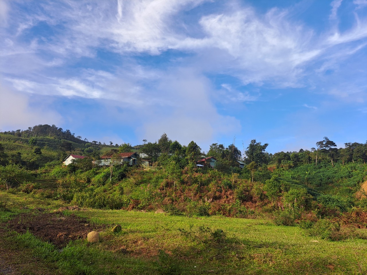 Cắt lỗ mảnh đất siêu rộng làm home stay tại Kon Tum 3