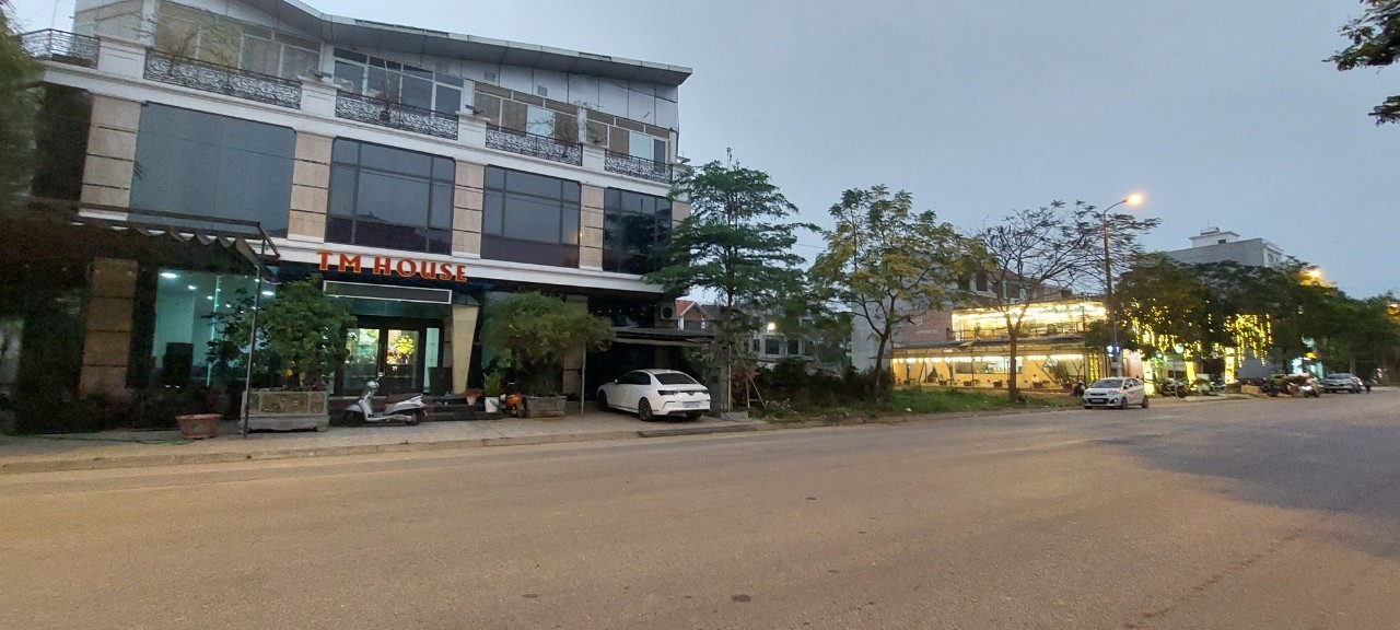 Bán liền kề đường 24m trục chính khu ĐT Hà Phong
