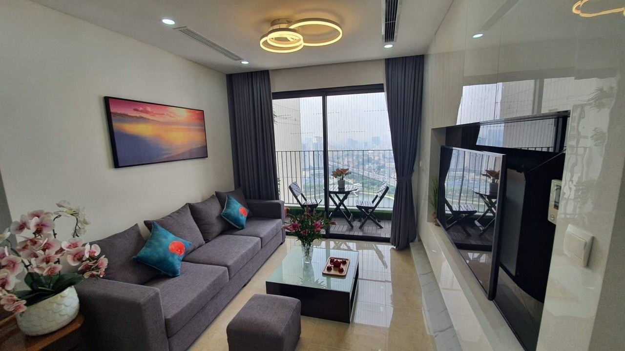 Vinhomes D'capitale C3, 72m2, 2PN 2WC,  view hồ cực chill chỉ với 5 tỷ full đồ