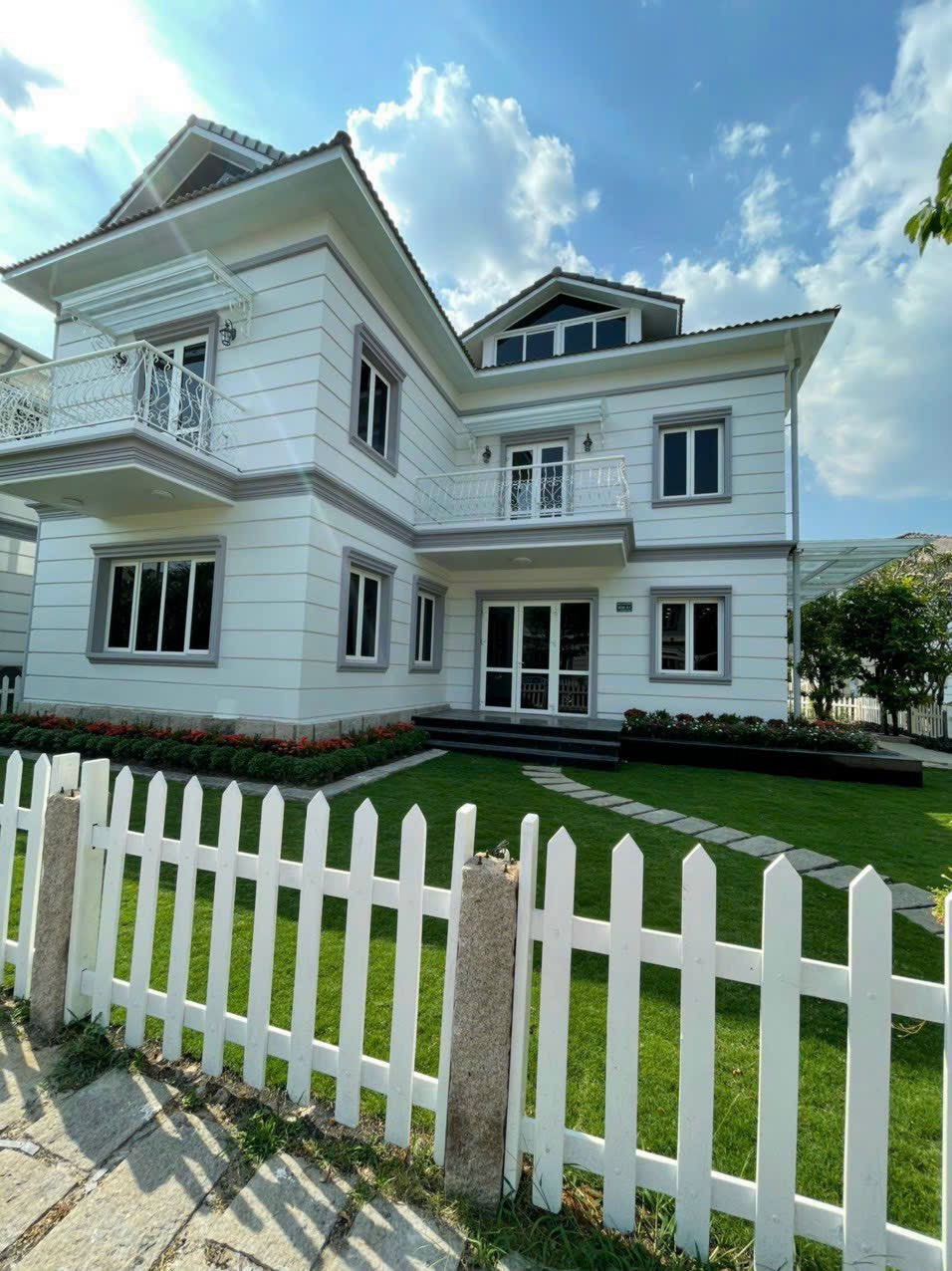 Cho thuê Biệt thự dự án Thủ Đức Garden Homes, Diện tích 387m², Giá 50 Triệu/tháng