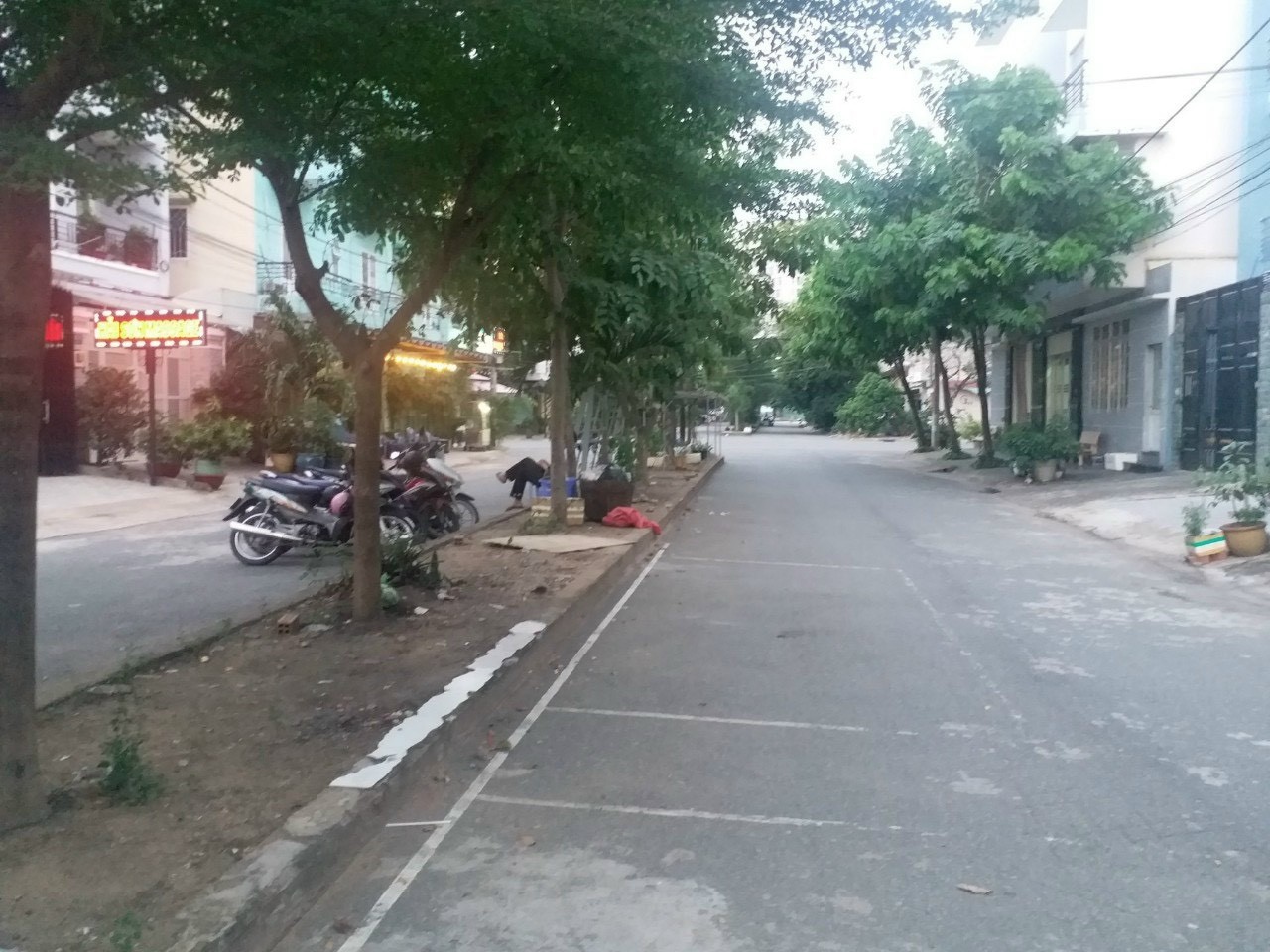 Cần bán Nhà mặt tiền đường Nguyễn Duy Trinh, Phường Bình Trưng Đông, Diện tích 100m², Giá 11 Tỷ 2