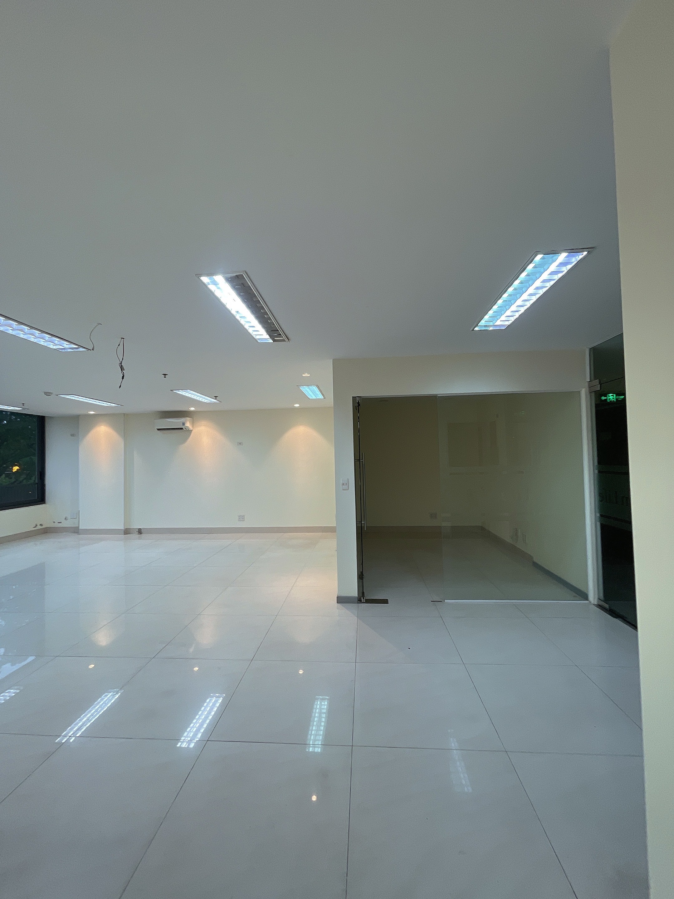 Cho thuê Văn phòng đường Nguyễn Văn Linh, Phường Phước Ninh, Diện tích 1575m², Giá 140 Triệu/tháng