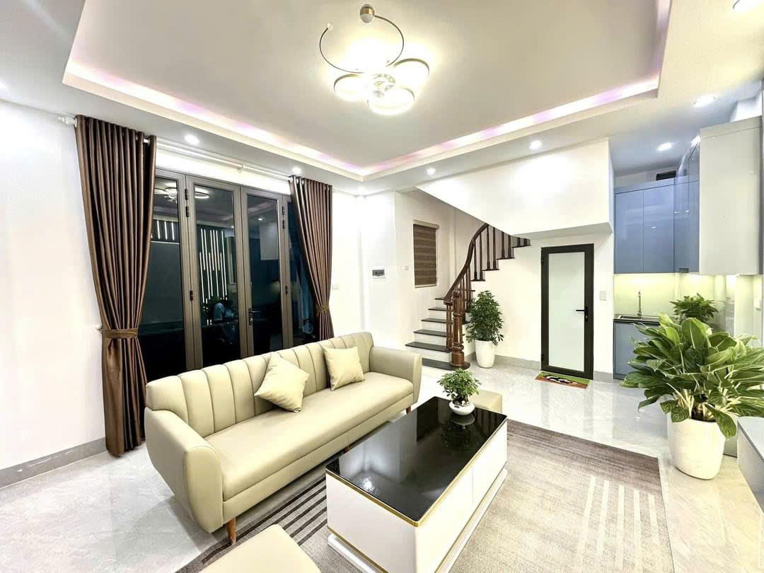 Nhà Đẹp Ngõ Ô Tô Thông, Ngọc Thuỵ, DT 38M², 5 Tầng, 5.x Tỷ 2