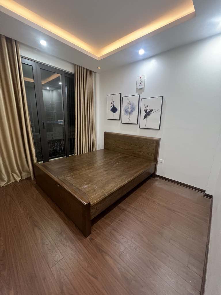 nhà đẹp Ngọc Lâm, 45m x 5 tầng, kinh doanh, ôtô đỗ cửa, chỉ 12 tỷ 5