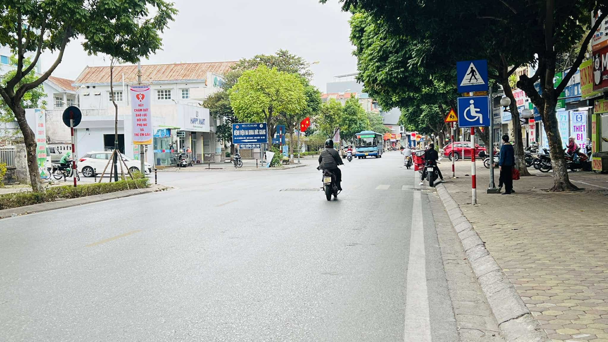 bán mảnh đất phố Trường Lâm, 185m, mặt tiền 5m, 2 mặt ngõ ôtô tránh, full thổ cư 2