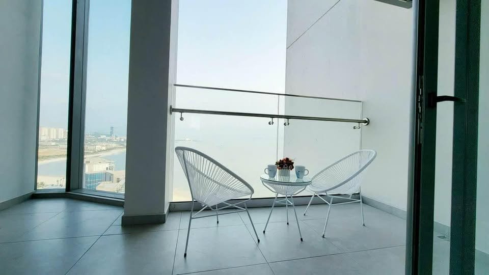 Cắt lỗ 600tr căn 1 PN 56m2 View Biển tại Toà A Chung cư Alacarte mặt Biển Hùng Thắng, Hạ Long.