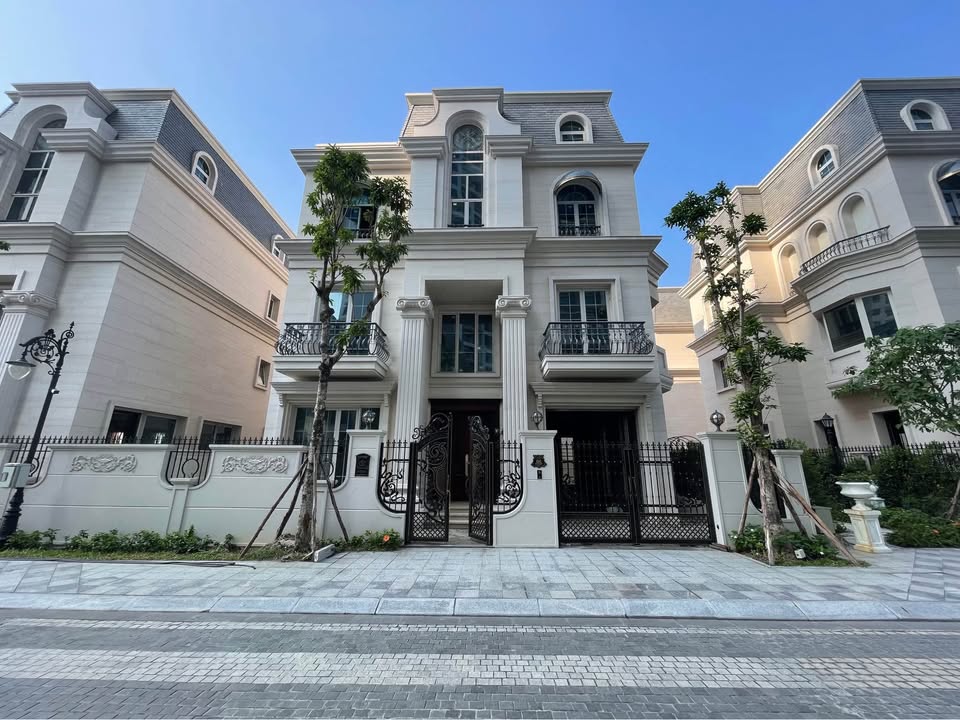 Biệt thự 255m2 The Sapphire Mansions mặt đường bao biển đường Trần Quốc Nghiễn, Bến Đoan, Hạ Long 2