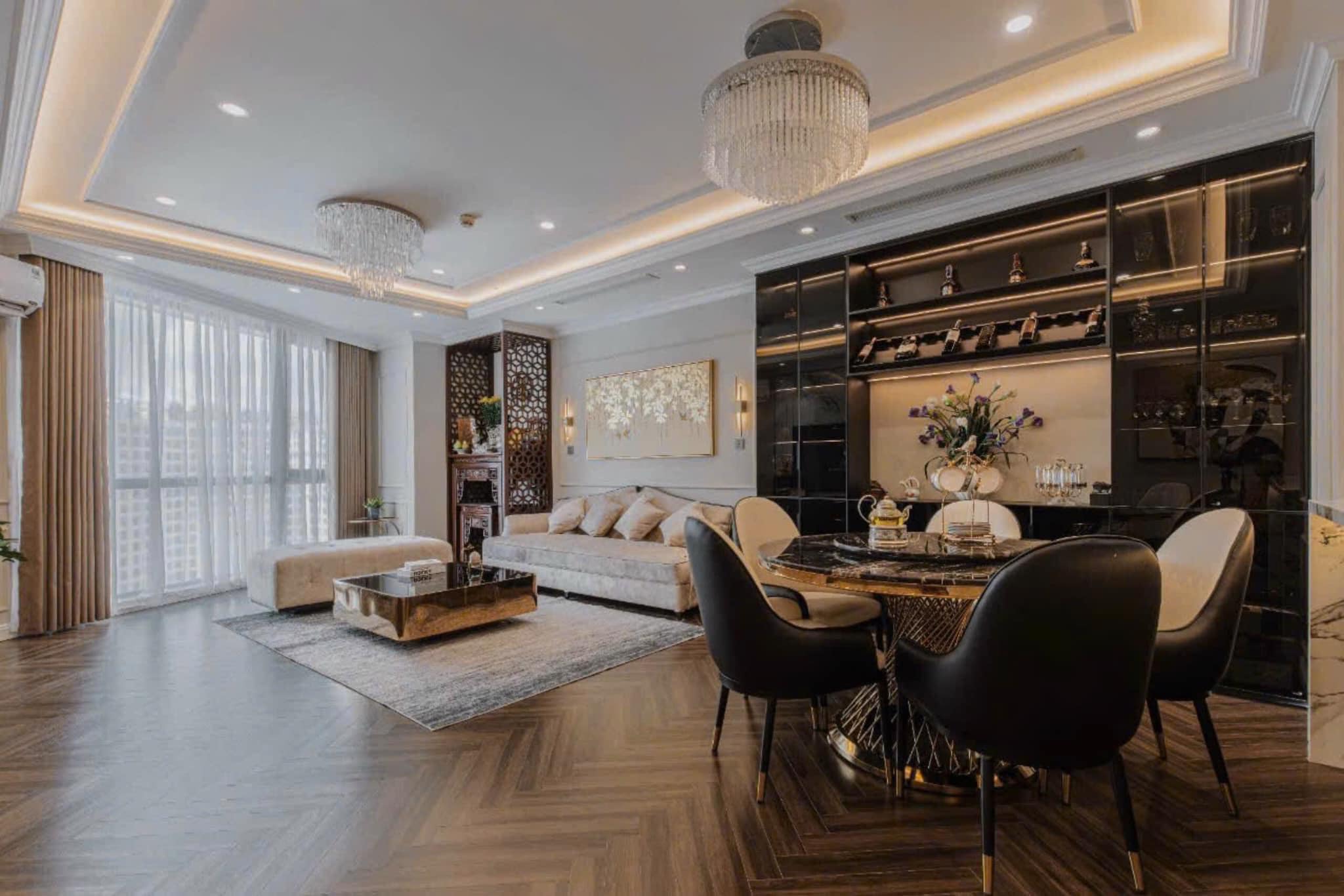 Bán căn hộ 2PN chung cư Royal City, Nguyễn Trãi, 110m2, Full nt nhập.