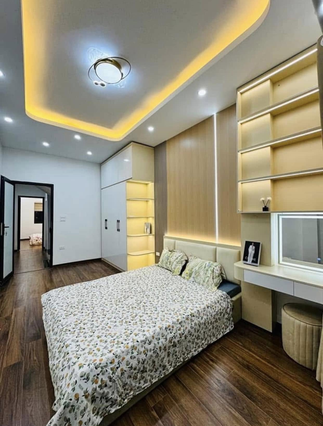 Bán nhà Phố Vương Thừa Vũ, 38m2, 4 tầng, ngay gần Ngã Tư Sở 3