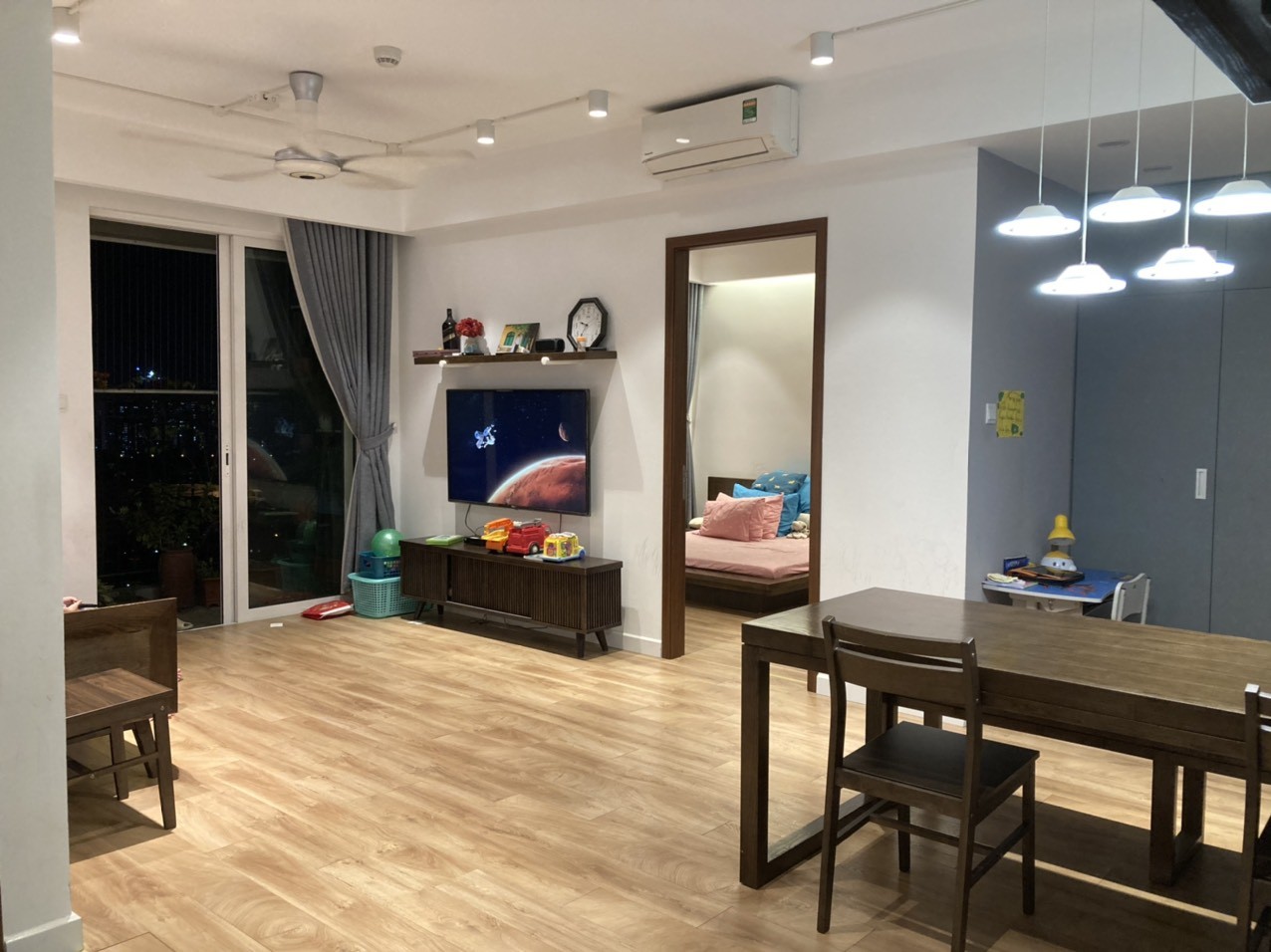 Bán căn hộ SEASONS AVENUE 72m2, 2n, giá 5 tỷ bao phí 2