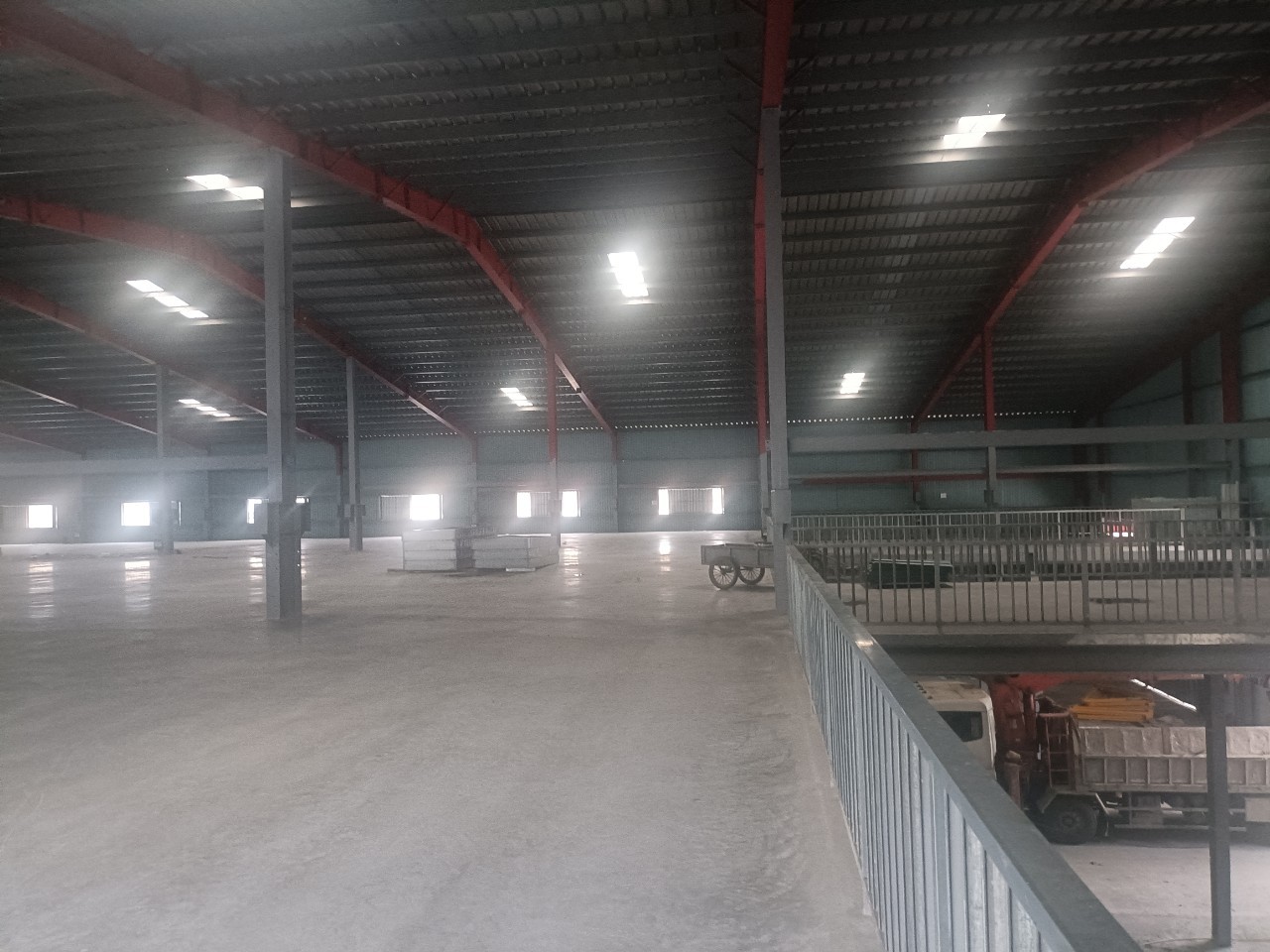 BÁN NHÀ XƯỞNG 2 TẦNG DIỆN TÍCH 1900m2 TẠI ĐÔNG HƯNG, THÁI BÌNH, ĐANG CÓ DÒNG TIỀN 1,1 TỶ / NĂM 2