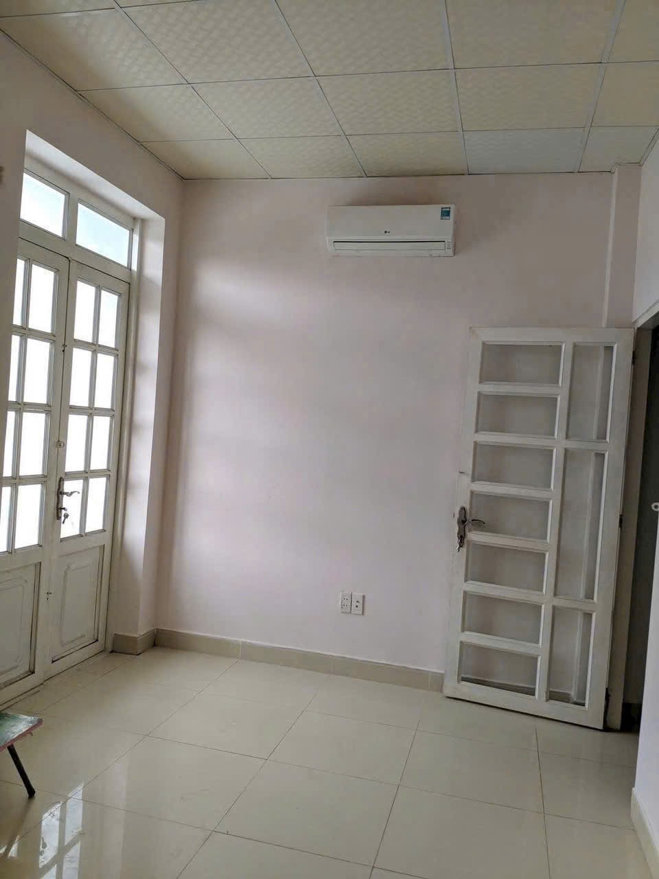 Cho thuê Nhà mặt tiền Phường Phước Long B, Quận 9, Diện tích 90m², Giá Thương lượng 3