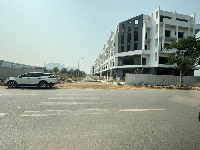 Chính chủ bán 74,44m2 Shophouse Highway TQ5, Trâu Quỳ. Cách 1 lô ra đường Nguyễn Mậu Tài 5