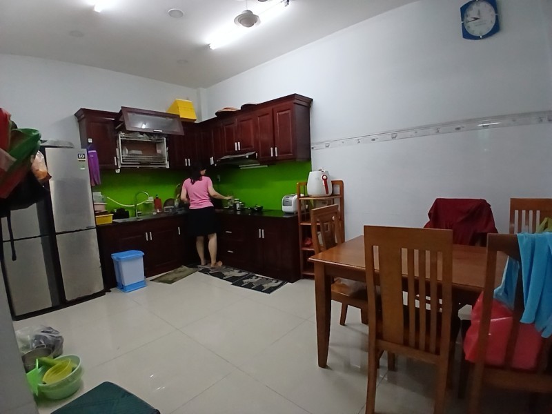 Bán nhà đường Trần Thị Điệu, Phước Long B, Q9, TP HCM. DT 95m2, 3 tầng. Giá 7,29  tỷ, sổ hồng. 3