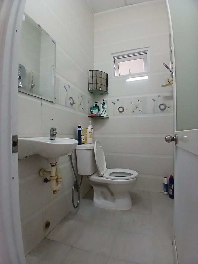 Bán nhà 2 tầng đường số 13, Phường Linh Xuân, Thủ Đức, TP HCM. DT 100m2  giá chỉ 6,85  tỷ, sổ hồng 5