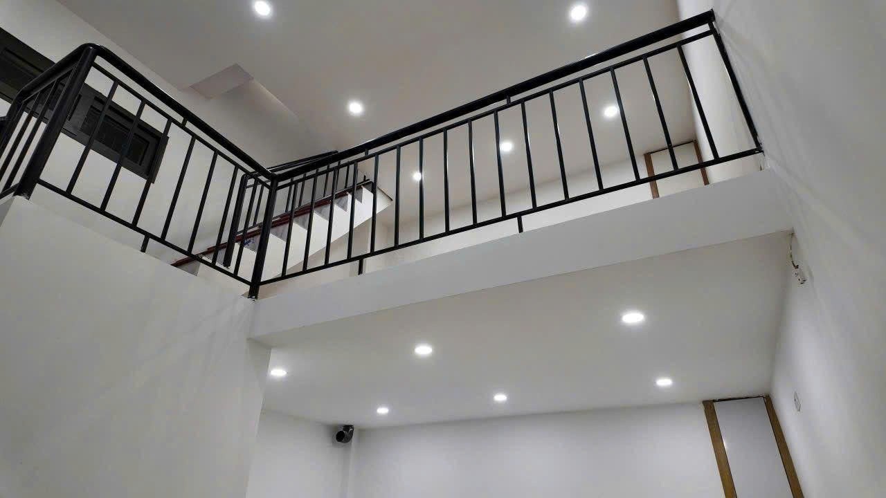 BẤT NGỜ!: GIÁ HIẾM - DÂN XÂY TÂM HUYẾT - NGÃ TƯ SỞ. Bán nhà Đống Đa