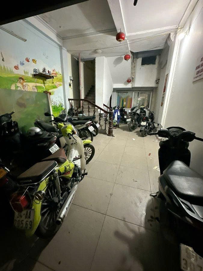 Hiếm nhà 5 tầng mặt phố lớn Quang Trung, 134m2, mặt tiền 4.3m, vị trí đẹp, kinh doanh sầm uất