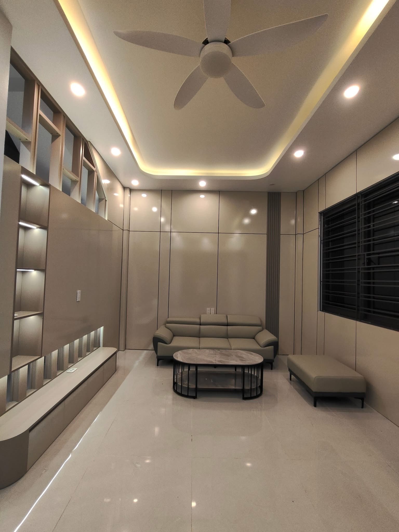 NHÀ MẶT PHỐ HÀN GIANG - CHÍNH CHỦ!!! Chính chủ cần bán căn nhà 3 tầng mặt phố Hàn Giang, phường Qua 2