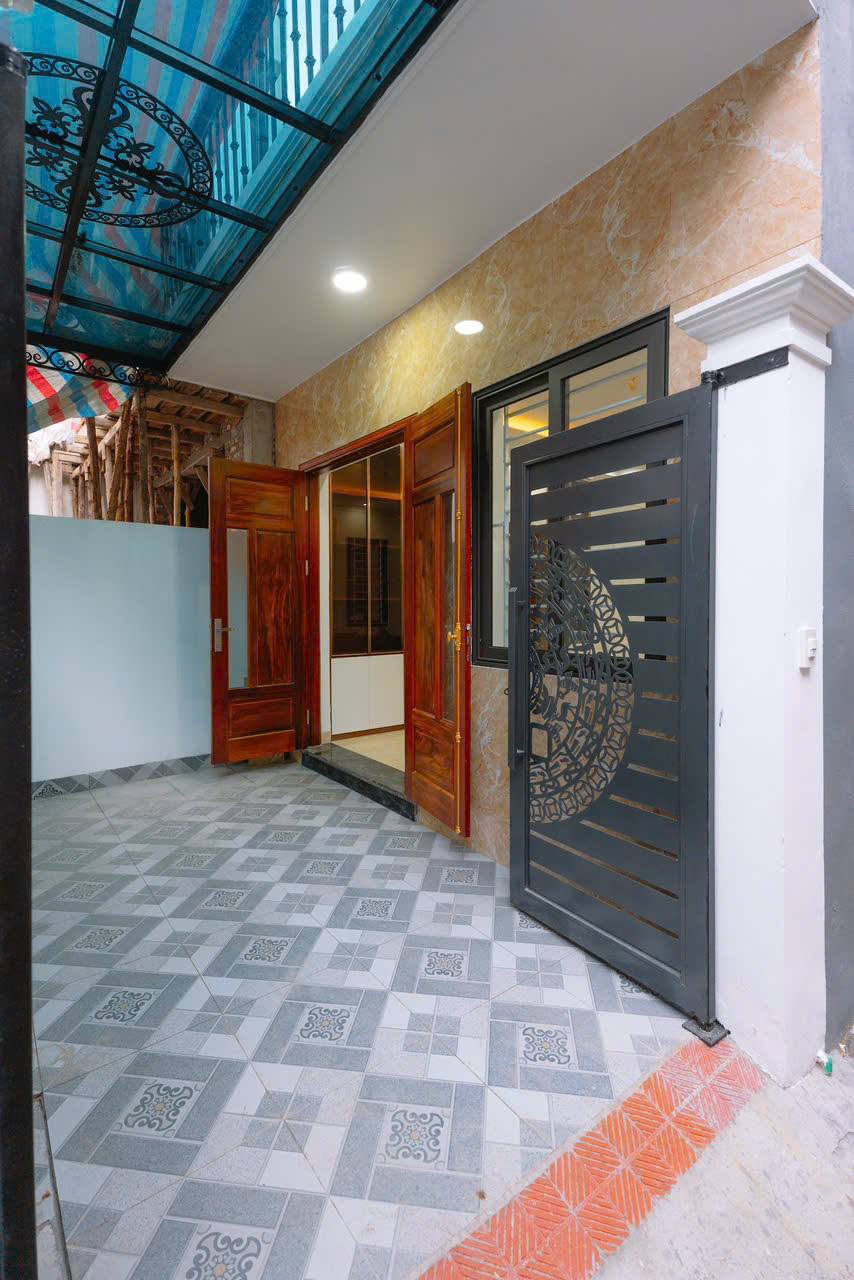 Bán nhà Đan Phượng, Hà Nội 58m, 4 tầng, 4 ngủ nội thất full, sân riêng để xe, ngõ ô tô đỗ 5.x tỷ