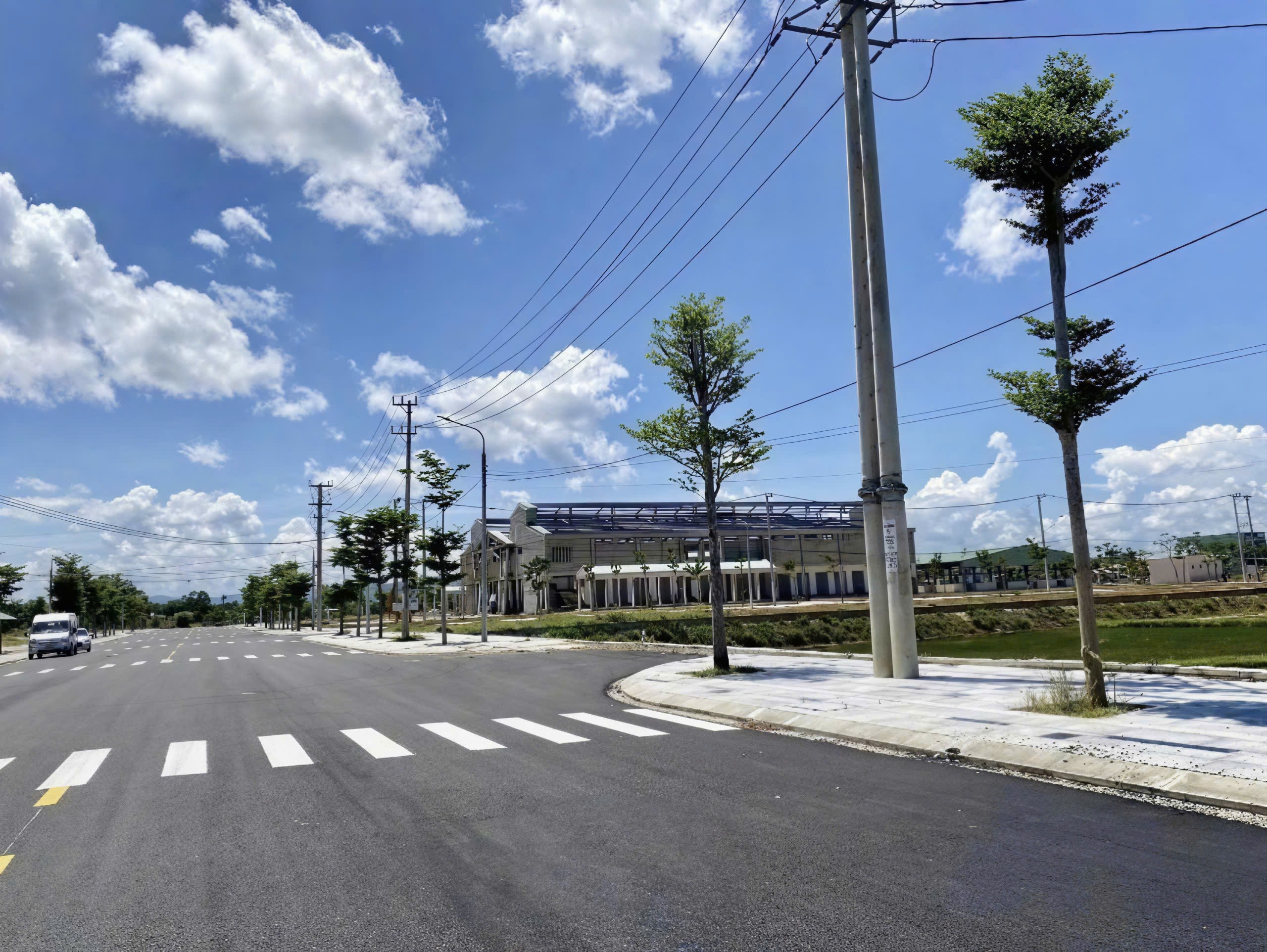 Đất Khu Phố Chợ Chiên Đàn - Ngay MT Sát QL1A - Đường nhựa 27m 3