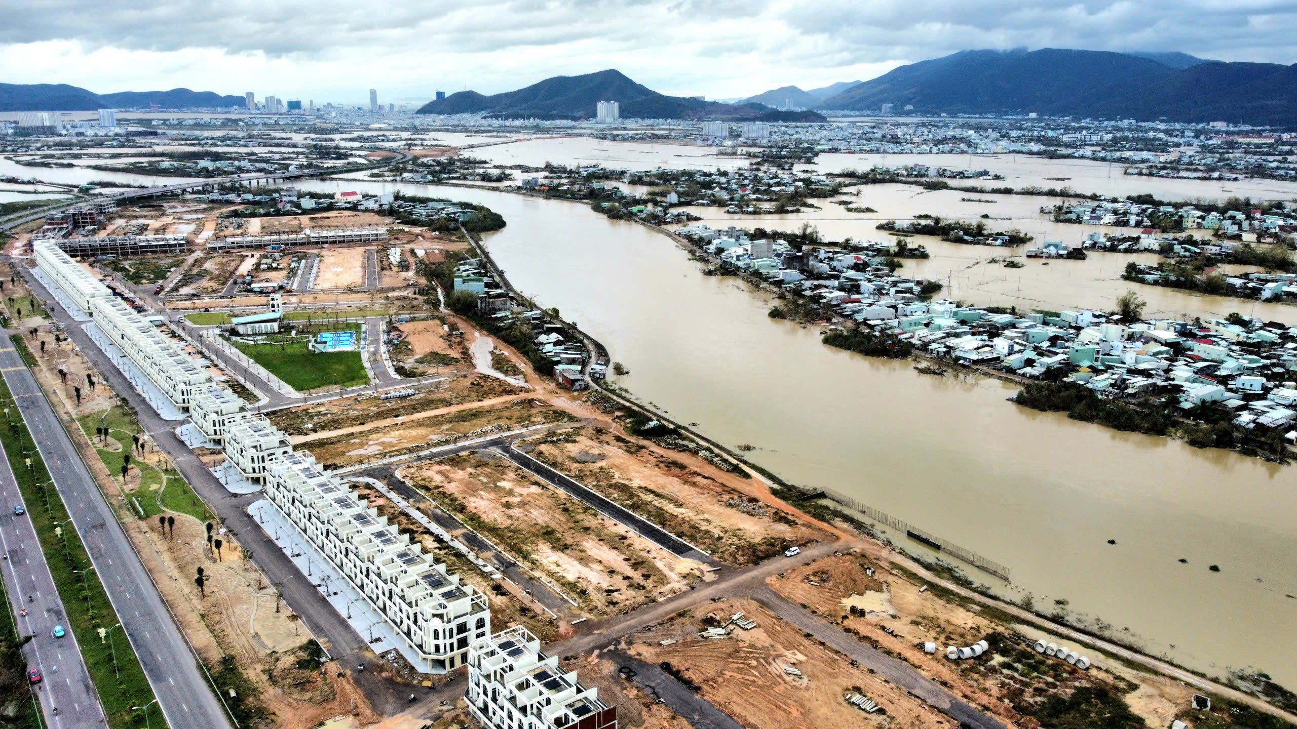 Bán Đất khu đô thị Quy Nhơn ICONIC 80m2. 2 tỷ 2 2