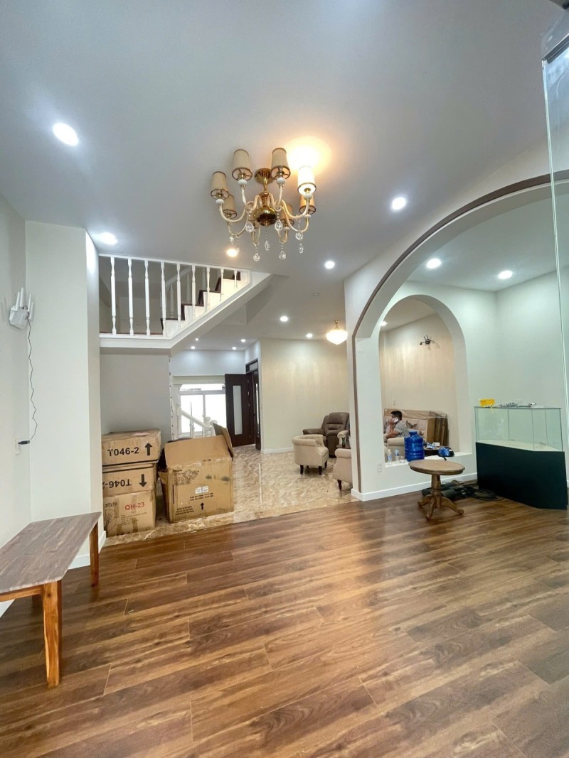 Bán nhà đường số 8, Phường  Linh Trung, Thủ Đức, TP HCM. DT 70m2, 3 tầng, 3PN, SH, 6.5 tỷ. 3