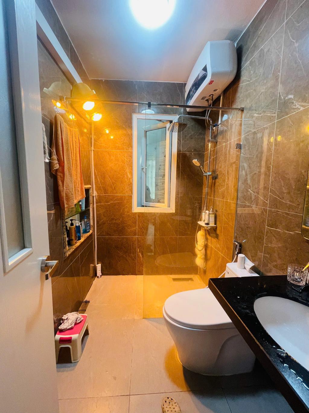 Duy nhất 1 căn dt rộng. Nhà ngõ 78 bồ đề. 45m x 5T chỉ 8t3 còn tl. LH 0936123469 2