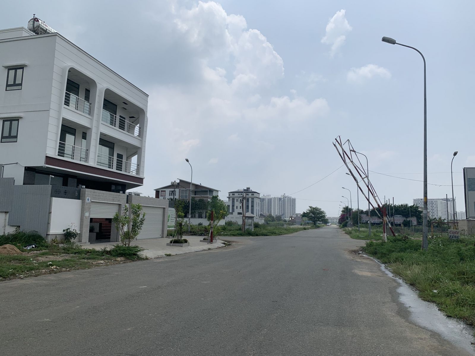 Chính chủ cần bán lô đất tại KDC Phú Nhuận, Q9 giá chỉ 30 tỷ đường 20m LH: 0914.920.202 2