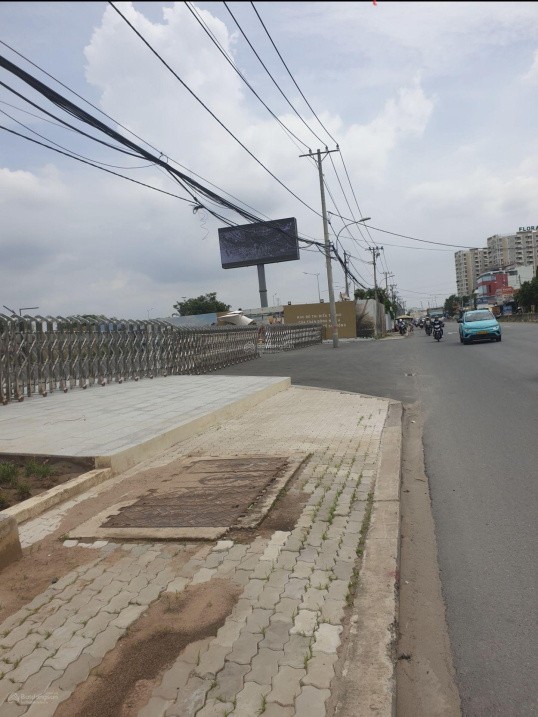 Bán nhanh lô đất hàng hiếm đường Đỗ Xuân Hợp, đối diện The Global City vị trí đẹp giá bán 136tr/m2 2