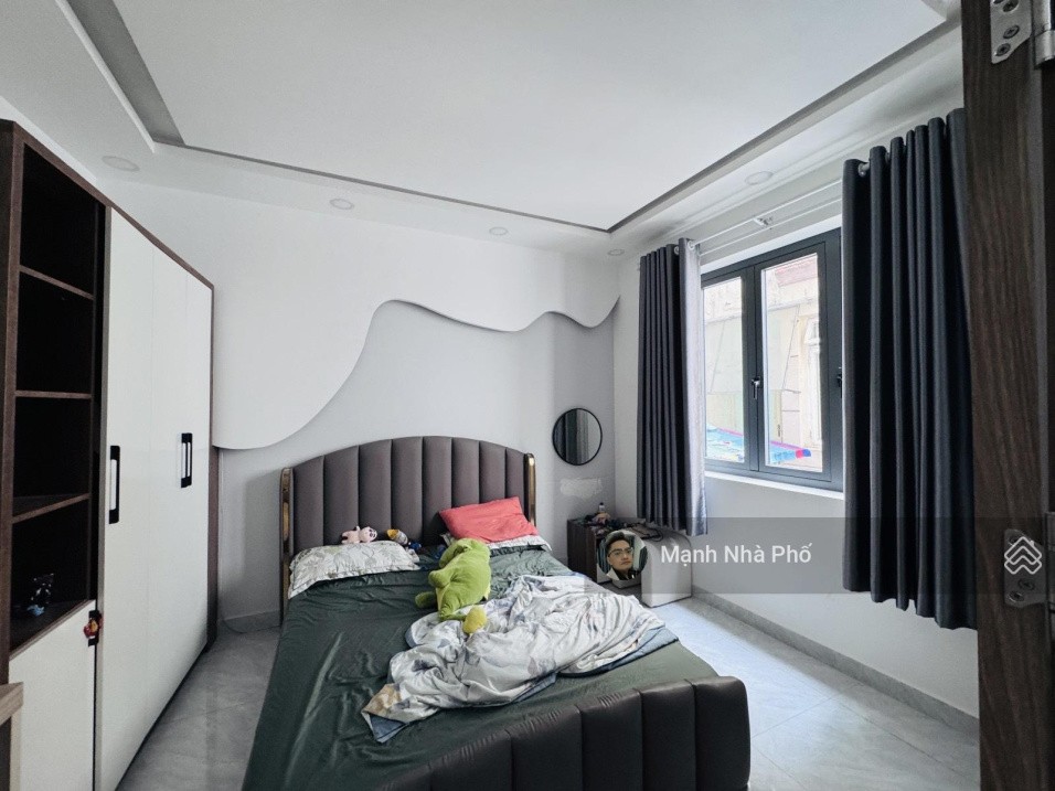 BÁN NHÀ HOÀNG HOA THÁM P5 PHÚ NHUẬN 4 TẦNG FULL NT 5PN 36m² 6.5T TL 2