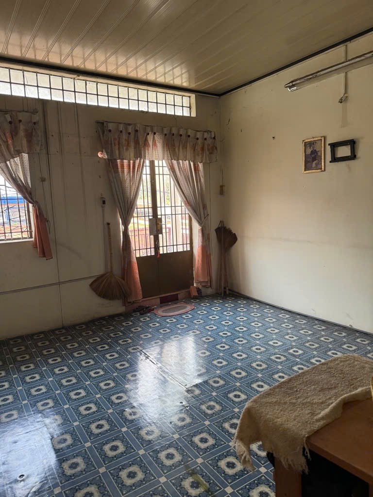 Bán Nhà Quốc Lộ 1K HXT 52m2, giá chỉ 3.7 tỷ. Như: 0949213943 3