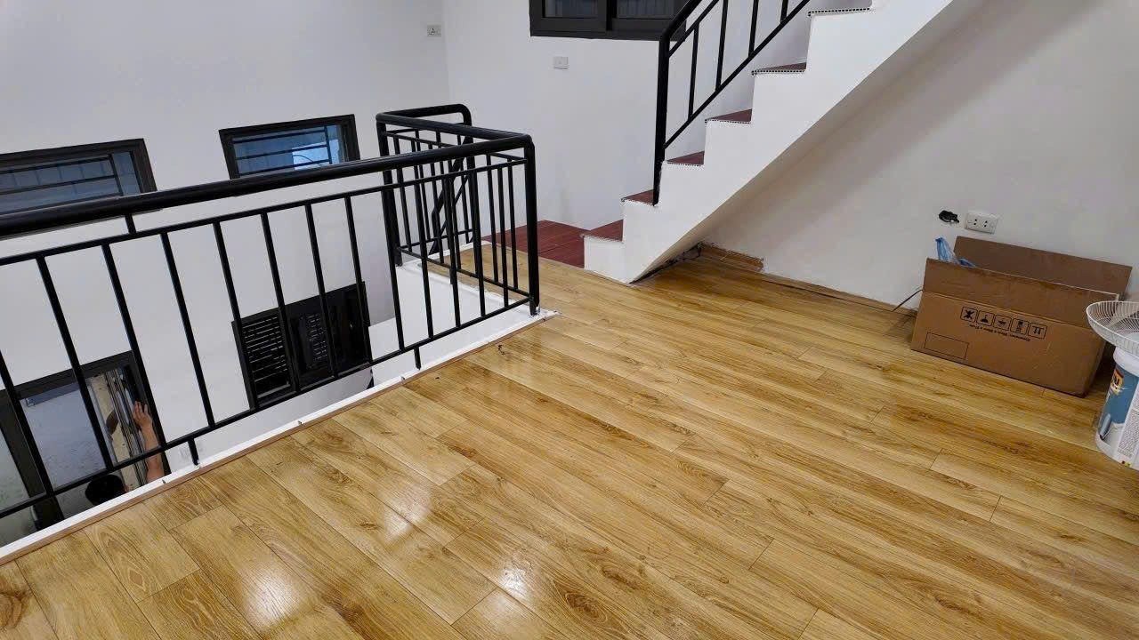 BẤT NGỜ!: GIÁ HIẾM - DÂN XÂY TÂM HUYẾT - NGÃ TƯ SỞ. Bán nhà Đống Đa 2