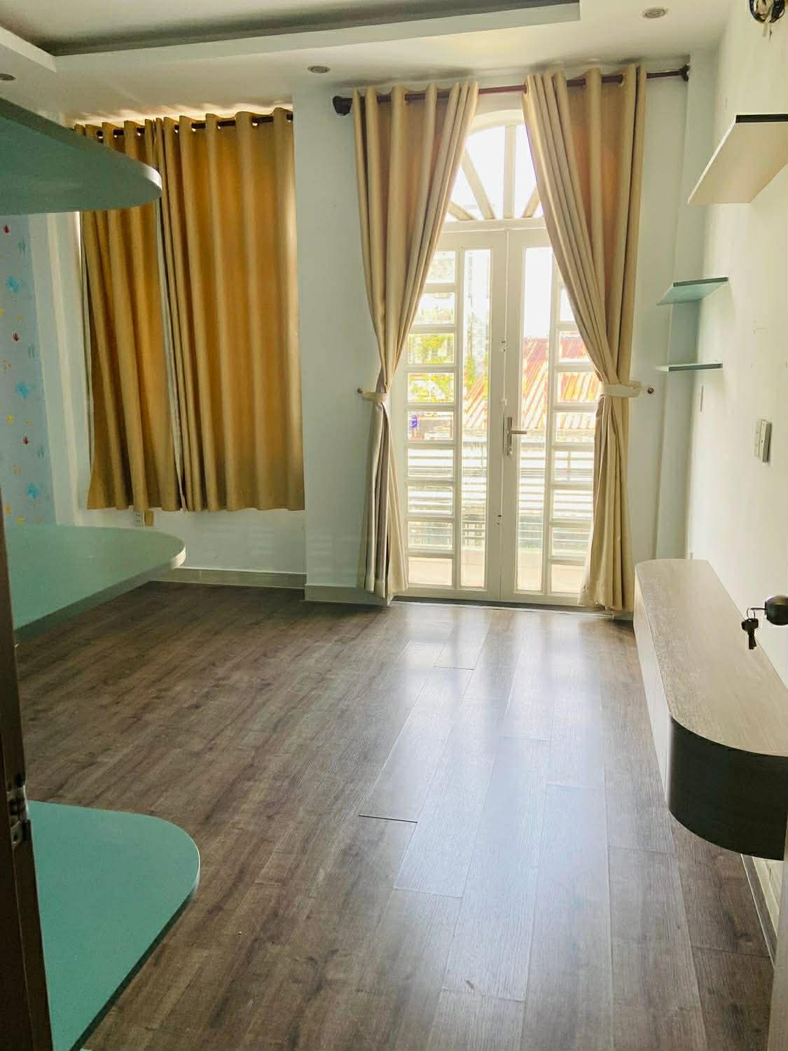 NHÀ HXH LIỀN KỀ VẠN PHÚC TRET 1 LAU 2PN 2WC ĐỦ TIỆN NGHI GIÁ 12TR 6