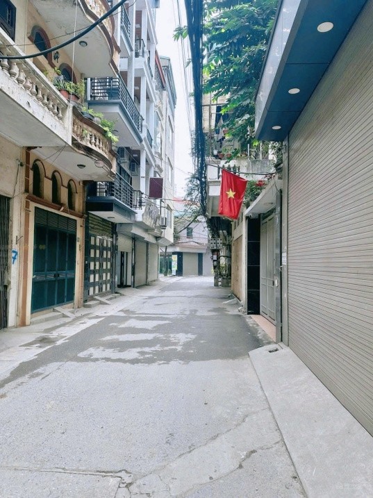 Bán nhà cấp 4 đường Cổ Nhuế. DT 50m2, ngõ trước nhà rộng 4m, cách 2 nhà ra đường to ô tô tránh nhau 2