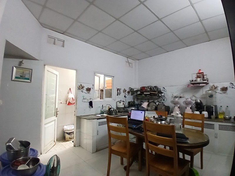 Bán nhà đường 359, Phước Long B, Q.9, TP HCM. DT 98m2, 2 tầng, 3PN. Sổ hồng riêng, giá 7,05 tỷ. 3