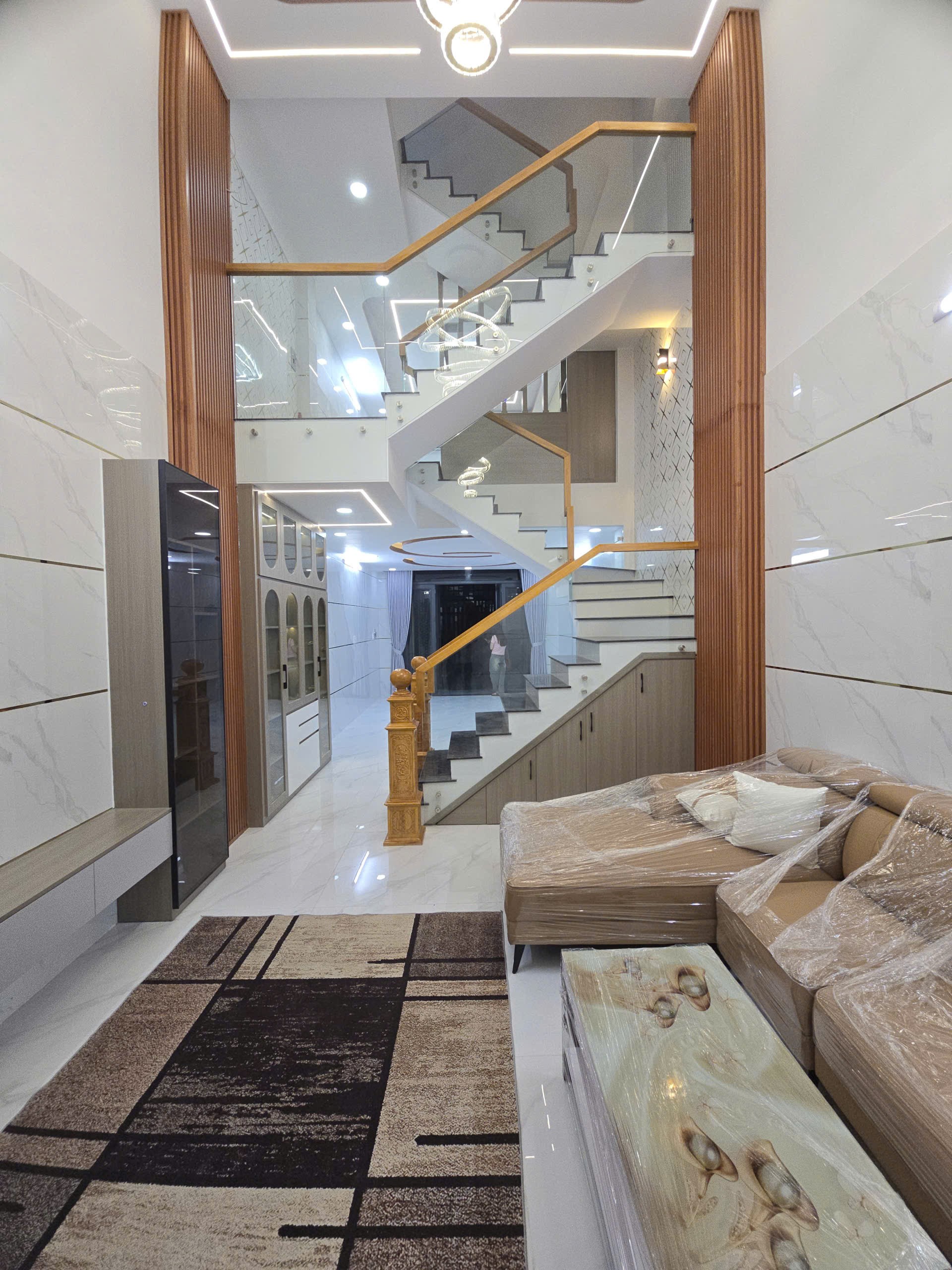 LÊ VĂN QUỚI HXH 4M - 56M2 - 4 TẦNG NỘI THẤT CAO CẤP CHỈ 7.1 TỶ 2