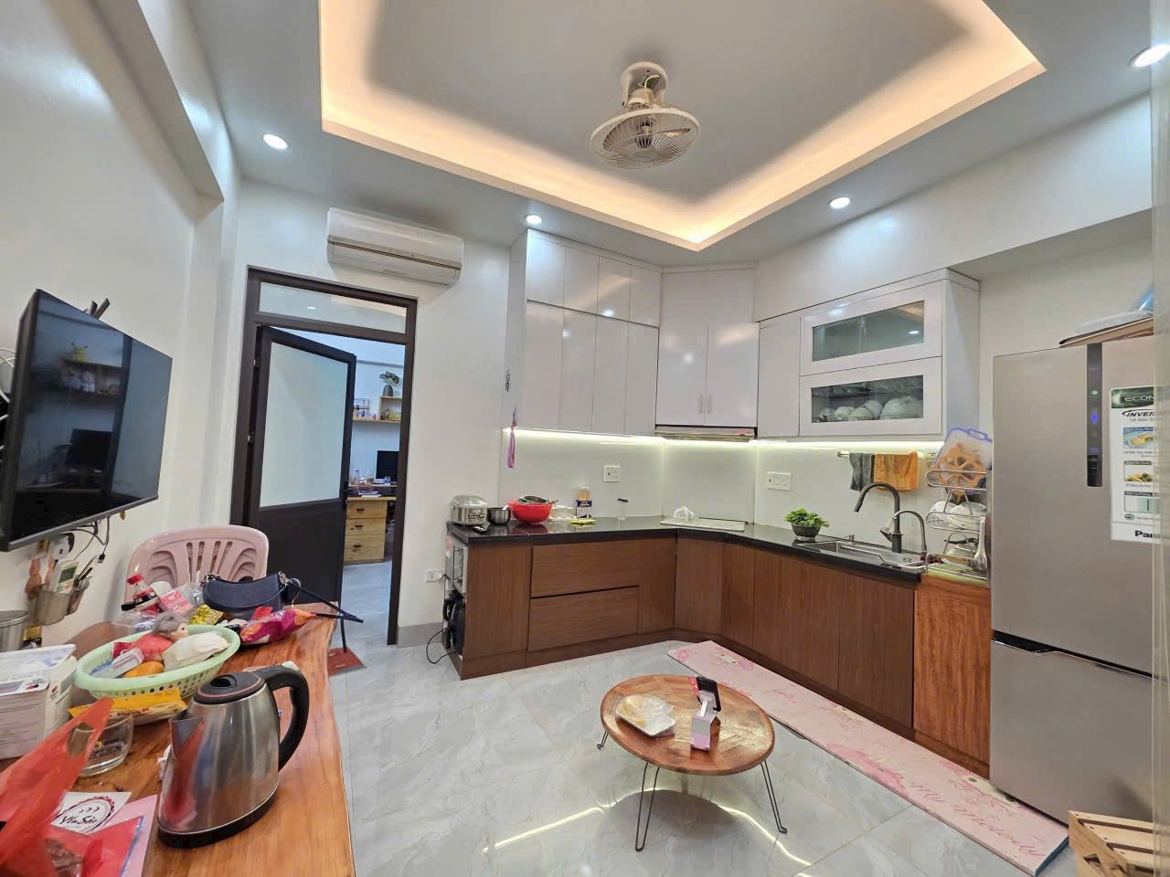 Bán nhà 3 tầng ngõ phố phường Hải Tân, TP Hải Dương, 57.3m2, mt 4m, 4 ngủ, đường oto 3