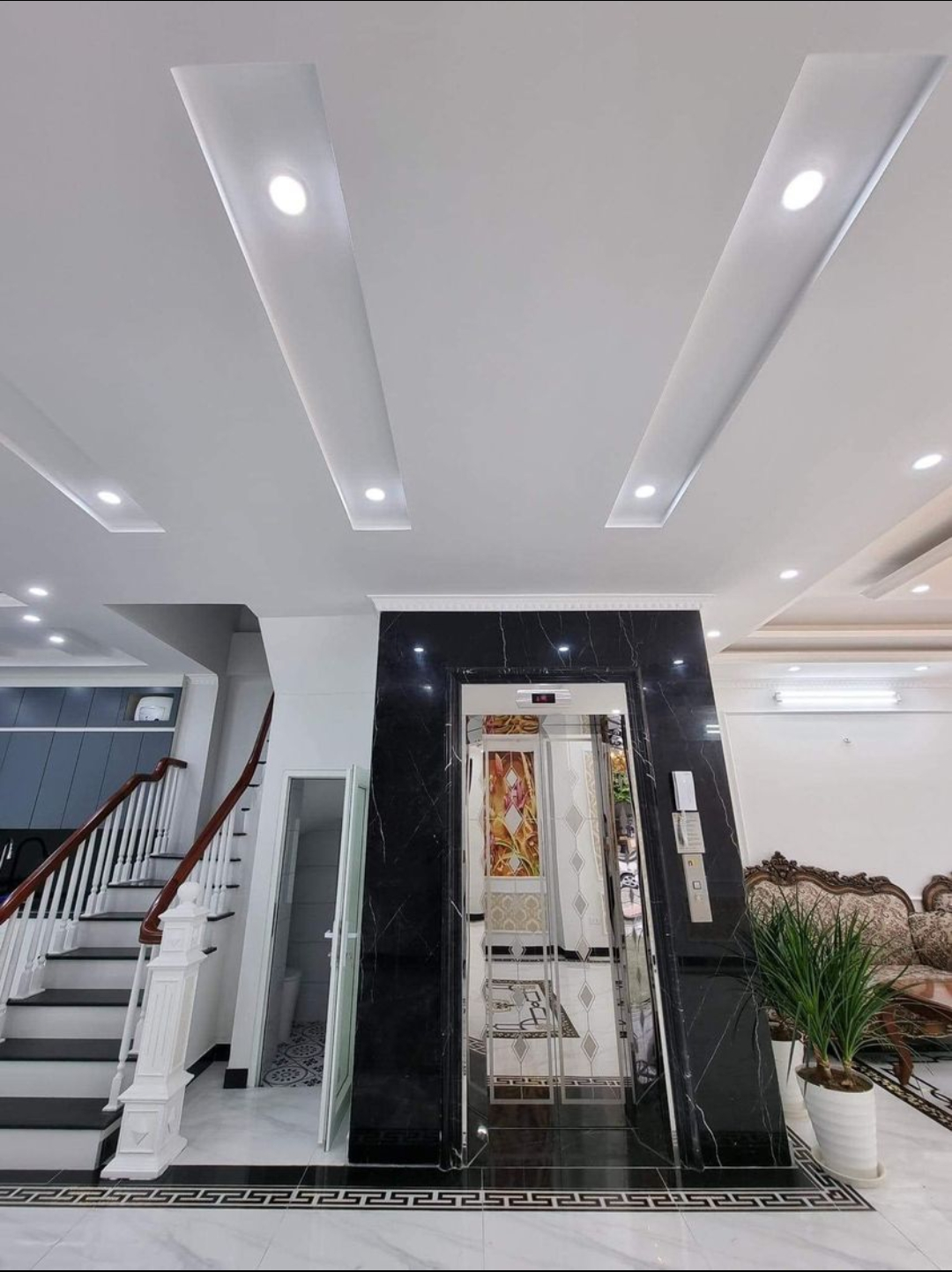 Bán nhà Vân Canh, Hoài Đức mặt đường 10m kinh doanh 70M 5 Tầng, thang máy, full nội thất 4