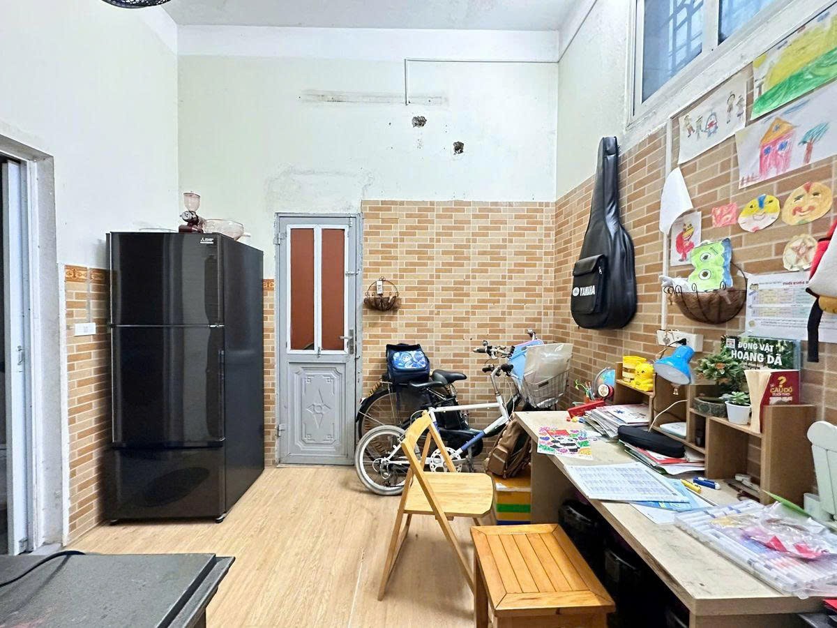 Bán nhà đẹp 3 tầng mặt phố Chiến Thắng, 69m2, mặt tiền rộng 4,3m, lô góc, kinh doanh sầm uất, 3