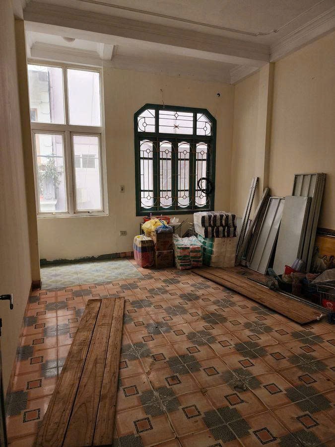 Hiếm nhà 4 tầng mặt phố Chiến Thắng, 64m2, mặt tiền rộng 4.1m, 2 mặt đường ô tô trước -sau, kinh do 3