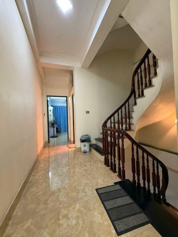 Hiếm nhà đẹp 5 tầng mặt phố Bà Triệu, 72m2, mặt tiền rộng 4m, vị trí đẹp, kinh doanh tốt, giá 23.5 3