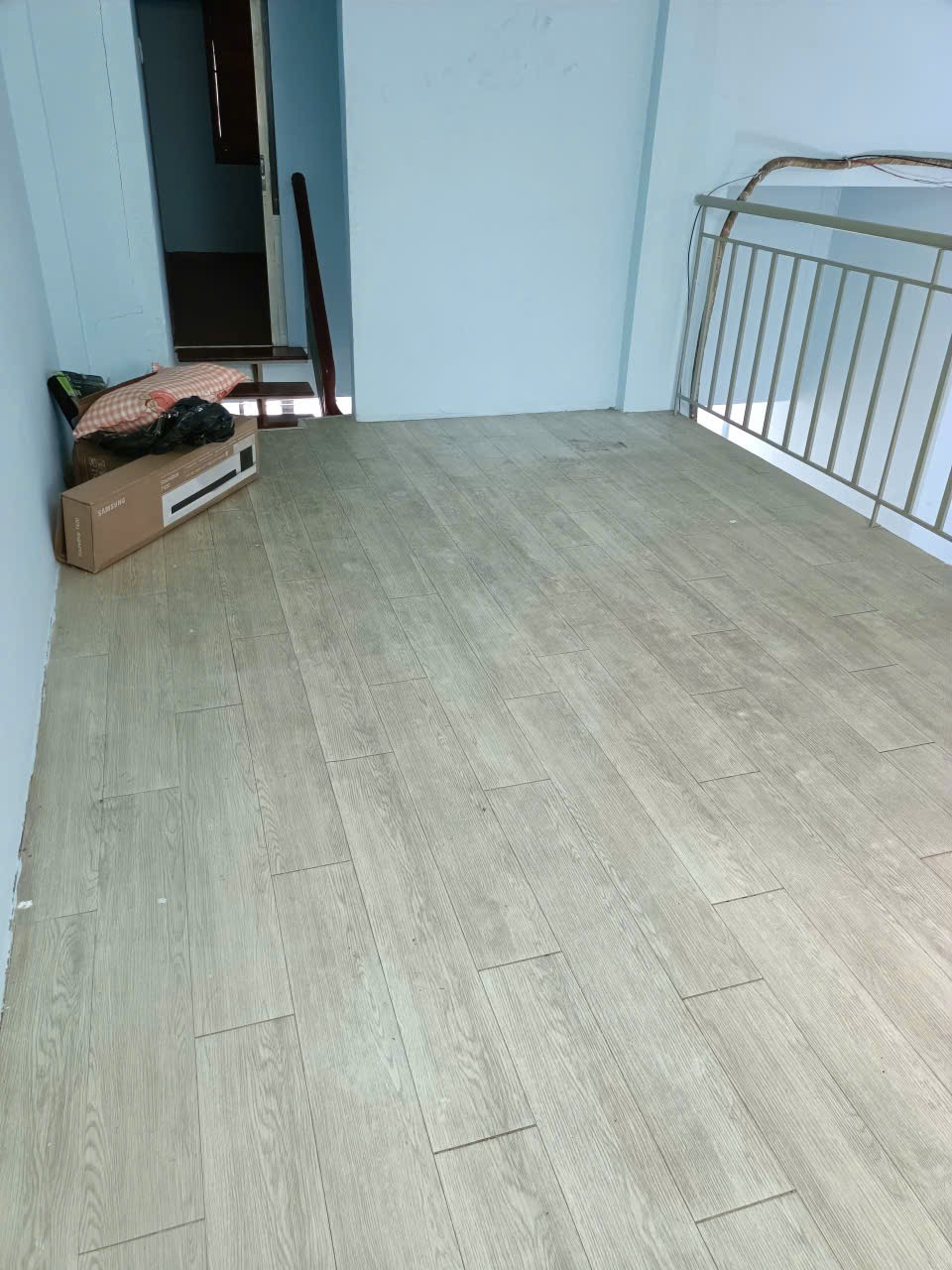 Cho thue nhà nguyên căn hẻm xe hơi liền kề vạn phúc city, 5m x 16m trêt 1 lầu 3pn, giá 9tr 3