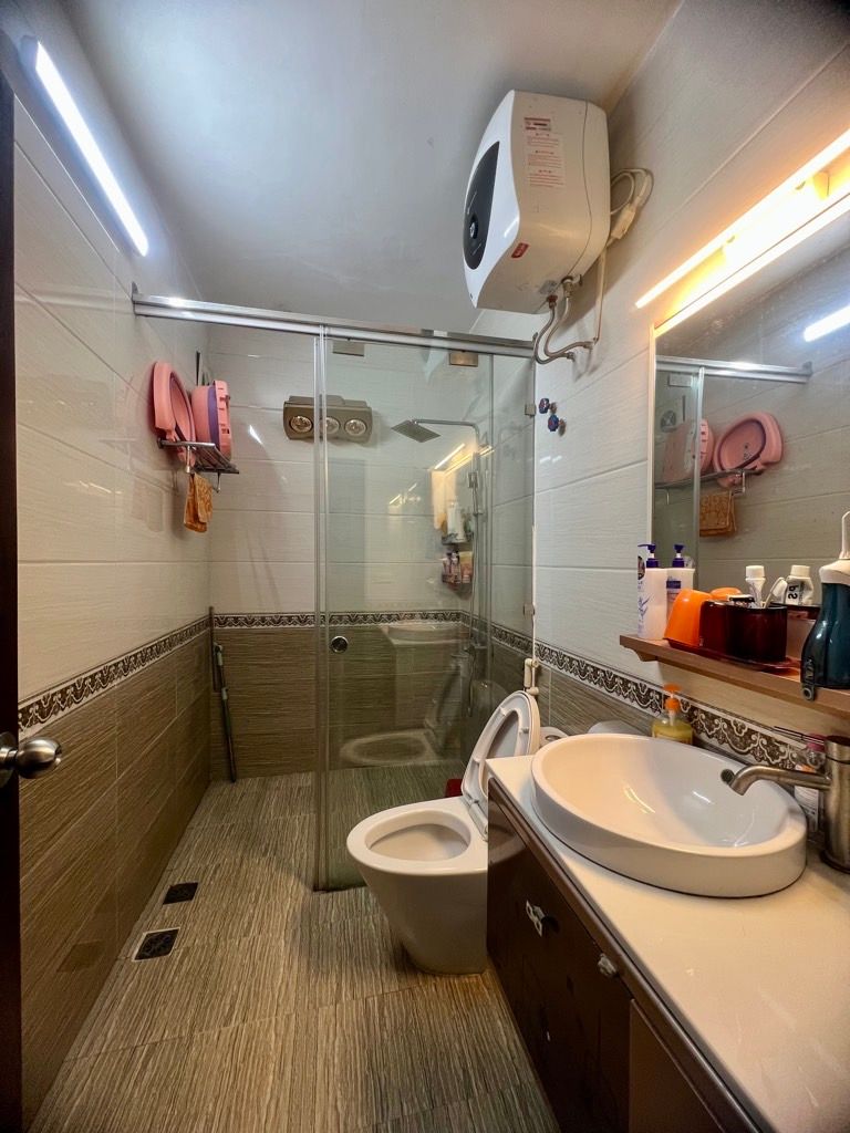 Cần bán Nhà mặt tiền đường Thịnh Liệt, Phường Thịnh Liệt, Diện tích 70m², Giá 24 Tỷ 3