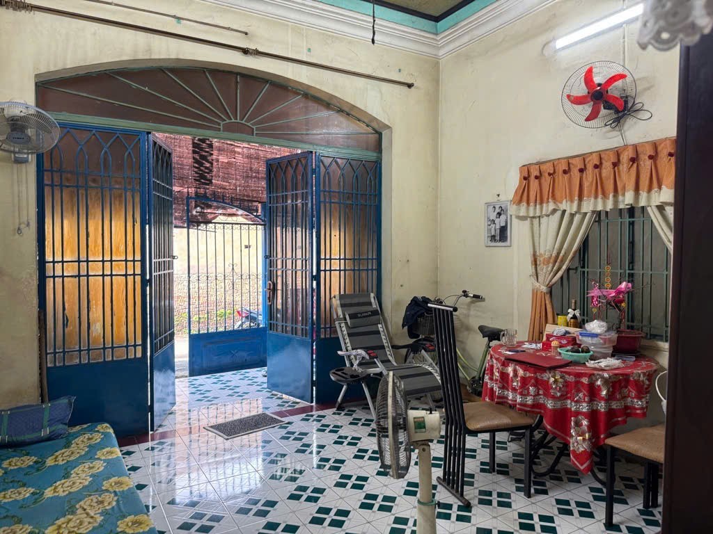 Bán Nhà Quốc Lộ 1K HXT 52m2, giá chỉ 3.7 tỷ. Như: 0949213943