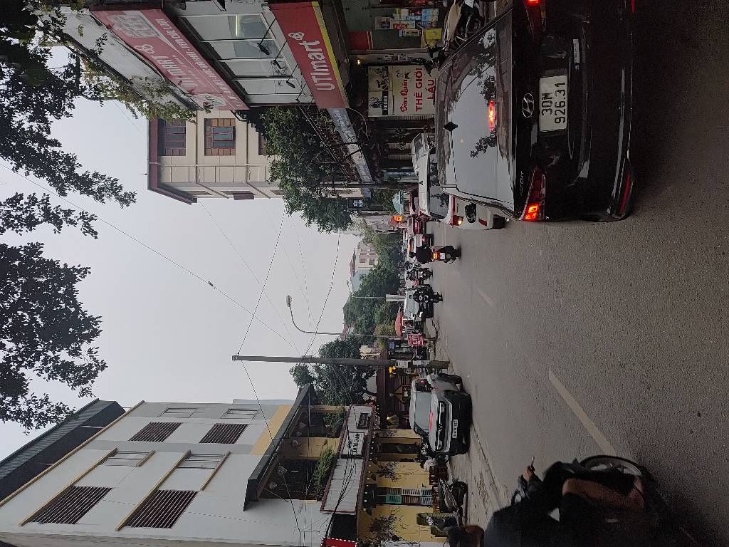 Nhỉnh 15 tỷ Bán nhà BỒ ĐỀ Kinh doanh tấp nập. 47m x 5T ở luôn. Cực gần cầu.