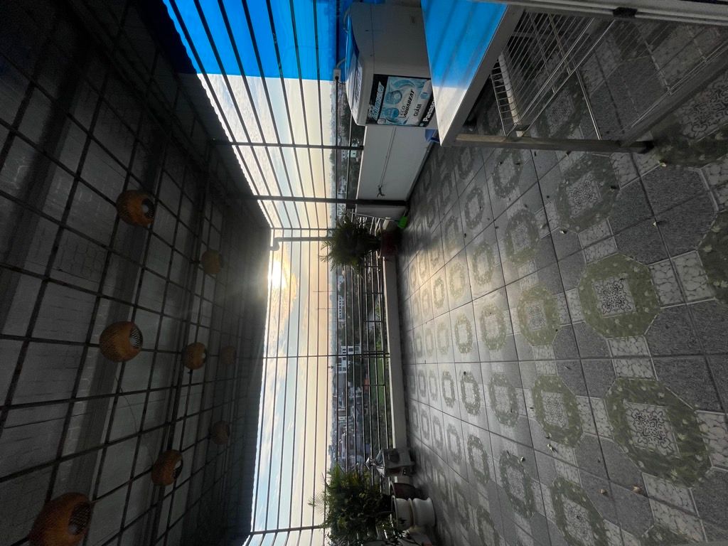 Hiếm ! Bán nhà ngõ 193 Bồ Đề 63m x 5T oto thông chỉ nhỉnh 15t còn tl. 4