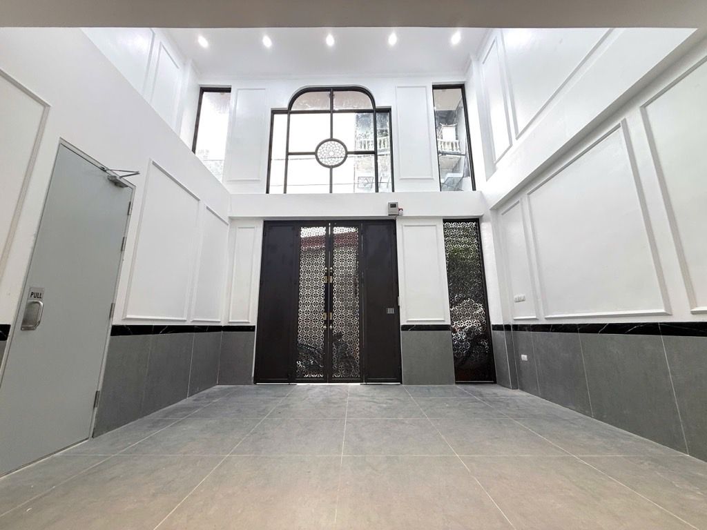 Cần bán Nhà mặt tiền đường Yên Duyên, Phường Yên Sở, Diện tích 75m², Giá 18.9 Tỷ 5